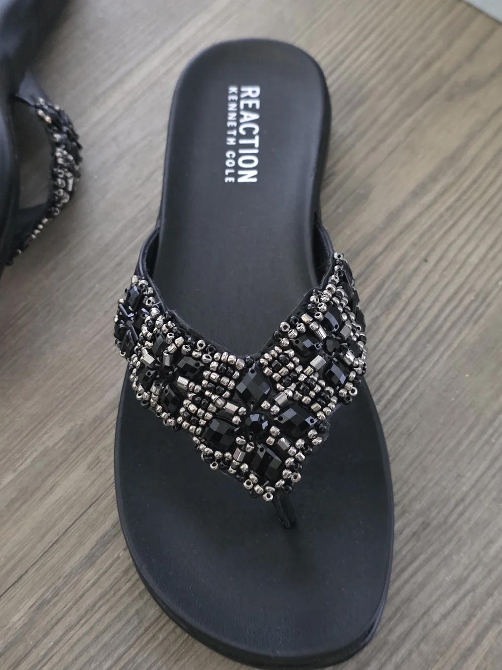 Kenneth Cole Reaction Black Beaded Thong Sandals